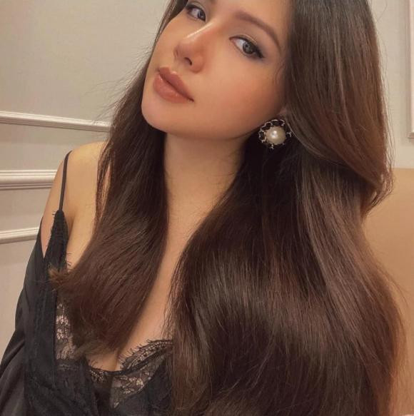 Ngoài gương mặt xinh đẹp, việc Phanh Lee nhanh chóng lấy lại được vòng eo thon gọn làm ai cũng trầm trồ.