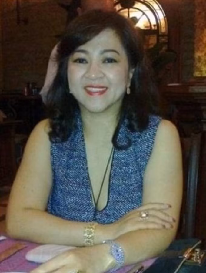 Trước đó không lâu, những hình ảnh về thời trẻ của bà Phương Hằng cũng từng khiến cư dân mạng trầm trồ.