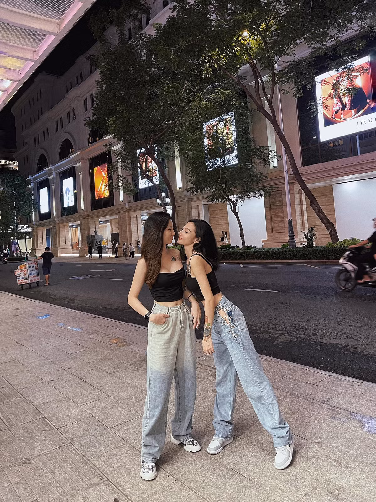 Được biết, cặp đôi này quen và yêu nhau ngay mùa dịch nên họ không có nhiều thời gian bên nhau.