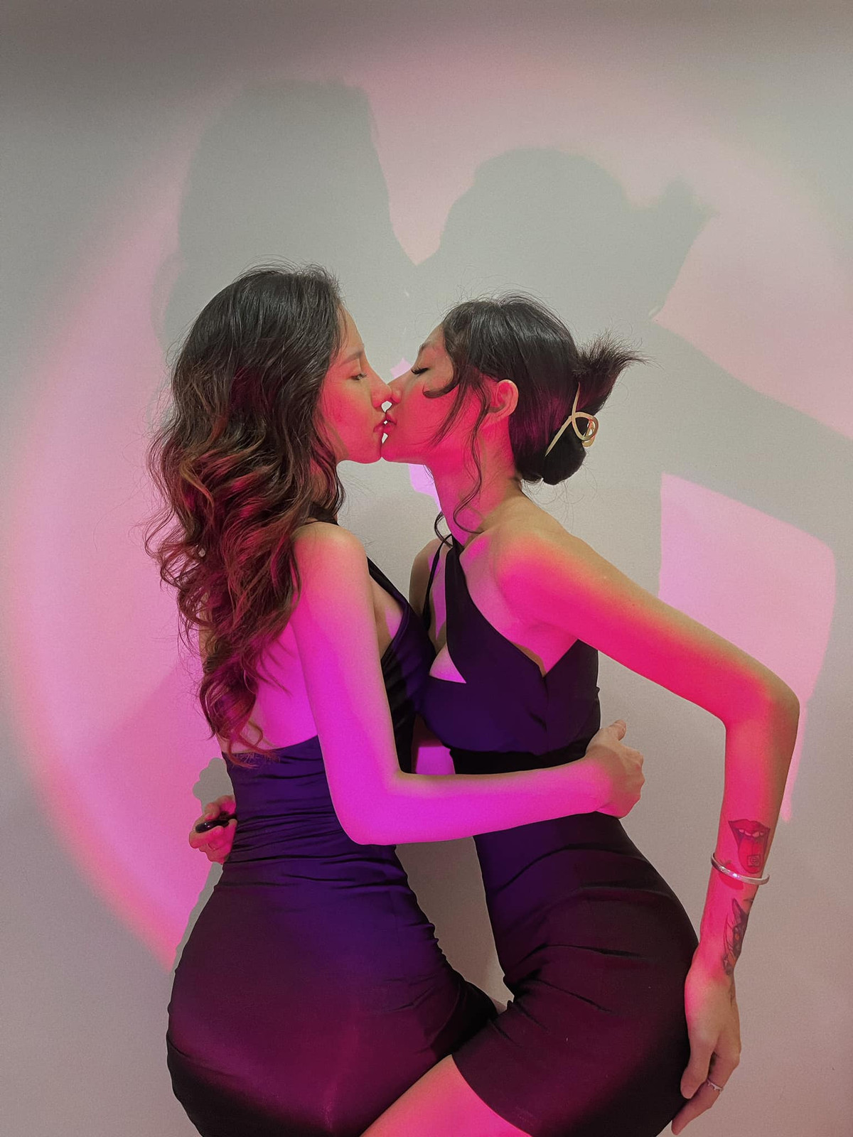 Võ Trần Anh Thư được biết đến với vai trò là một streamer sở hữu lượng người hâm mộ đông đảo trên mạng xã hội.