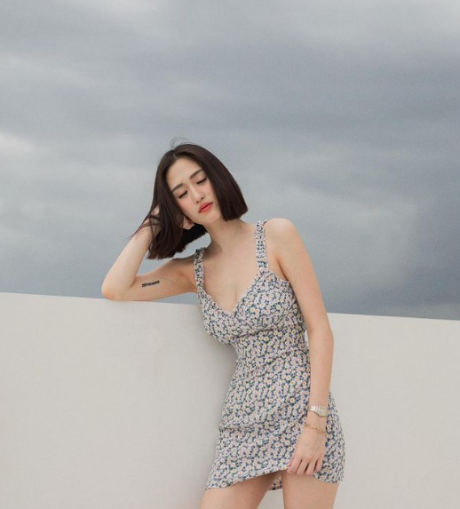 Grace Buchita hiện là gương mặt thường xuyên xuất hiện trong các bộ ảnh lookbook của nhiều nhãn hàng thời trang tại xứ sở Chùa Vàng.