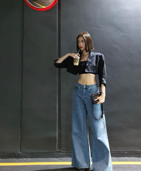 Trong số những hot girl xinh đẹp của xứ chùa Vàng thì cô nàng Grace Buchita là cái tên vô cùng đặc biệt.