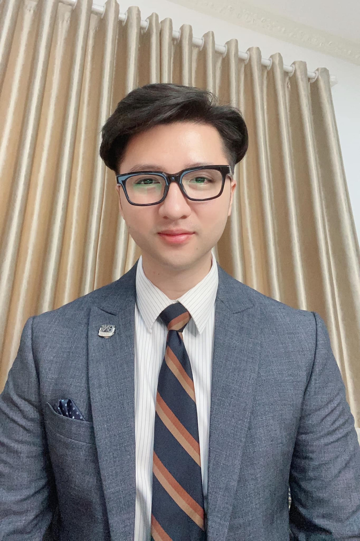 Anh và vợ cũ liên tục có nhiều cuộc đấu tố trên mạng thu hút sự quan tâm của công chúng, cho đến gần đây, đôi vợ chồng cũ đã gác lại ồn ào để tiếp tục cuộc sống riêng của mình. Ảnh: Tổng hợp