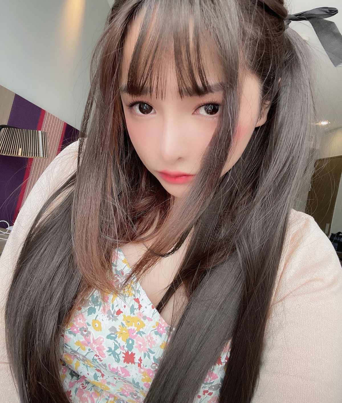 Không cần đến những màn cosplay cầu kỳ, Mimi Chan vẫn khiến người xem "tan chảy" khi ngắm nhìn cô nàng. Ảnh: FBNV