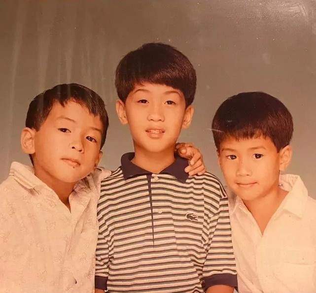 Phần lớn cư dân mạng nhận xét bạn trai Linh Rin khi đó trông giống tài tử Hong Kong.