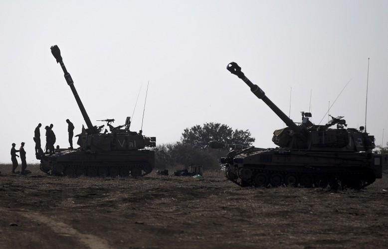 Nhưng thực tế lại cho thấy rằng trong các trận chiến, tiêm kích F-16 của Thổ Nhĩ Kỳ chủ yếu ném bom, chỉ thỉnh thoảng mới sử dụng tên lửa AGM-65 Maverick để tấn công mặt đất.