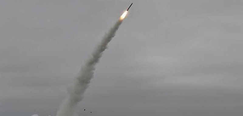 Với phiên bản Tomahawk Block VA cũng có hệ thống định vị bằng camera có tên hệ thống so sánh điện tử - quang học và có thể hoạt động tốt trong môi trường bị gây nhiễu điện tử mạnh. Một khi hoàn thành nâng cấp và đưa vào trang bị, Hải quân Mỹ sẽ có trong tay loại tên lửa diệt hạm có tầm bắn gần 2.000km.