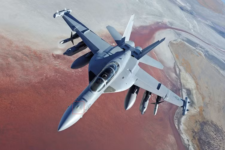 Trong nhiệm vụ chống tàu mặt nước nó có thể mang tên lửa chống hạm AGM-84 và có thể cả tên lửa chống radar AGM-88 HARM.