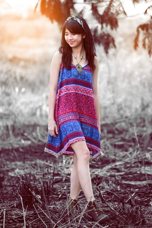 Học giỏi và là một nữ sinh rất năng động, Lan Thy còn được rất nhiều bạn bè thần tượng. Cô bạn có giọng hát khá hay và chơi được… 8 loại nhạc cụ khác nhau như piano, organ, violin, ukulele, saxophone, guitar, kèn trumpet, kèn trombone.