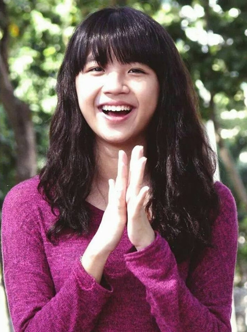 Nữ thí sinh gây náo loạn trường quay Đường lên đỉnh Olympia hóa ra là Phạm Tường Lan Thy, một nữ sinh rất nổi tiếng của trường THPT chuyên Lê Hồng Phong, TP HCM. Lan Thy còn được phát hiện chính là một trong ba đứa trẻ đầu tiên được sinh ra bằng phương pháp thụ tinh trong ống nghiệm ở Việt Nam.