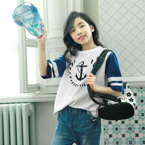 Từ cô bé có đôi môi chúm chím, hàng răng nhỏ xinh, thẳng tắp Cristina hiện giờ đã thay răng và có phần mang dáng dấp của 1 thiếu nữ.