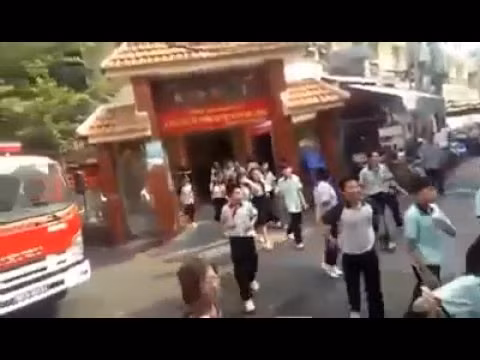 A Day Roi: Chay truong cap 2, hoc sinh vui nhu Tet va su that gay soc