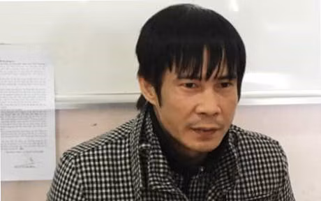 Liên quan đến vụ việc, cơ quan CSĐT Công an Long Biên đã ra quyết định khởi tố, bắt tạm giam ông Nguyễn Quang Vinh (SN 1977, HKTT tại tổ 15, phường Thượng Thanh, Long Biên, Hà Nội) - người được cho là trực tiếp lái xe Camry tông chết người.