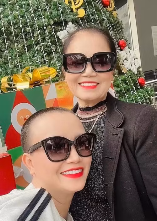 Nữ diễn viên hiện có cuộc sống bình yên sau 4 lần ly hôn.