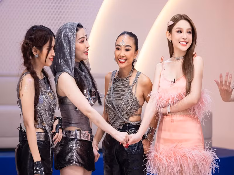 Bài đăng chia tay Huyền Baby của trang Facebook Chị đẹp đạp gió rẽ sóng nhận đến 3 nghìn lượt phẫn nộ trong 5 nghìn lượt bày tỏ cảm xúc.