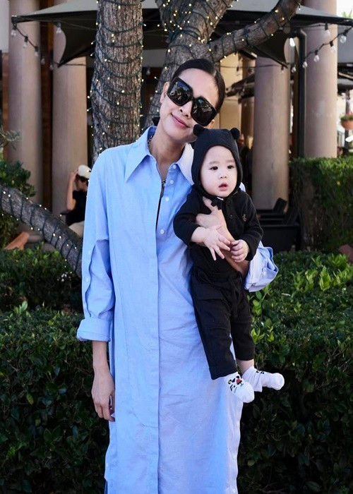 Quý tử nhà Dương Mỹ Linh tên Baby Julian.