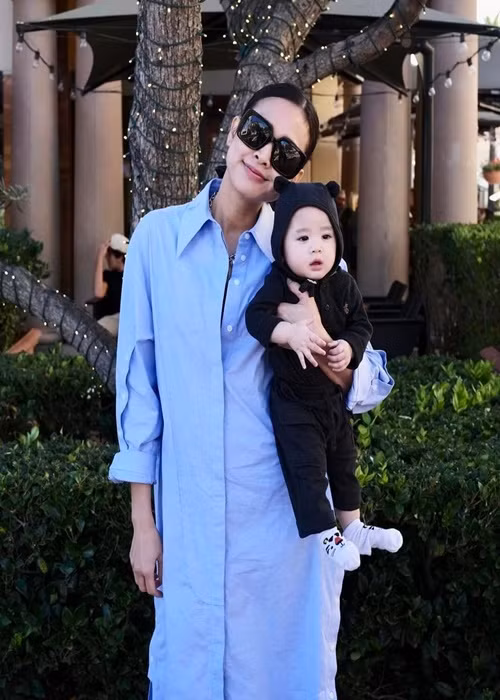 Quý tử nhà Dương Mỹ Linh tên Baby Julian.