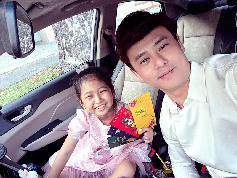 Ngoài ra, giống Đàm Vĩnh Hưng, Ưng Đại Vệ giữ kín về danh tính mẹ của con.