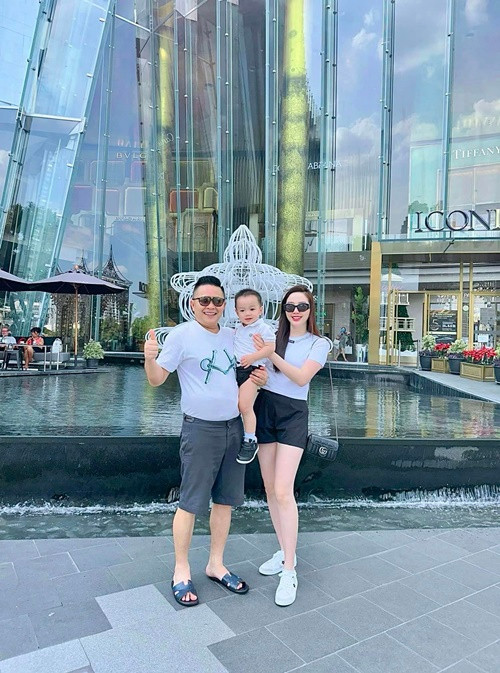 Bảo Thy được chồng phụ giúp chăm con để có thời gian chăm sóc bản thân. Để giữ lửa hôn nhân, Bảo Thy chứng minh là người mẹ tốt. Cô học nấu những món ăn ngon cho gia đình.