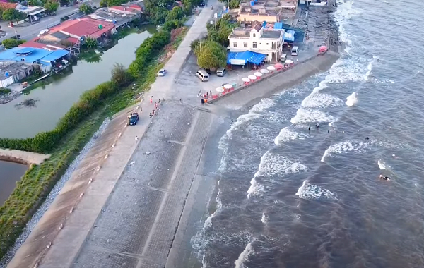 Ve dep hoang so, huu tinh cua bien Hai Thinh