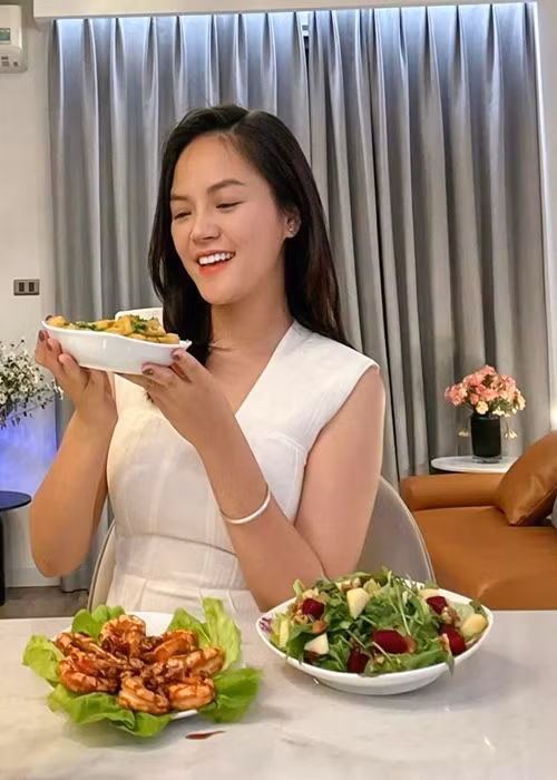 Thu Quỳnh không tiết lộ danh tính bố của con gái.