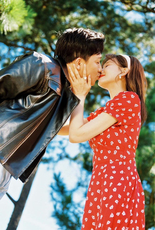 Theo Trấn Thành, mỗi một ngày của vợ chồng anh mở mắt ra là nụ cười, nhắm mắt lại cũng là nụ cười. Ảnh: FBNV.