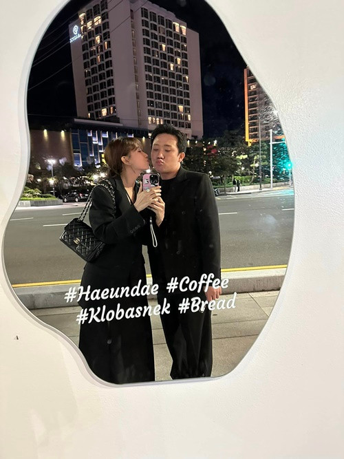  Vợ chồng Trấn Thành khẳng định, họ chưa một lần cãi vã, gây lộn. Ảnh: FBNV.