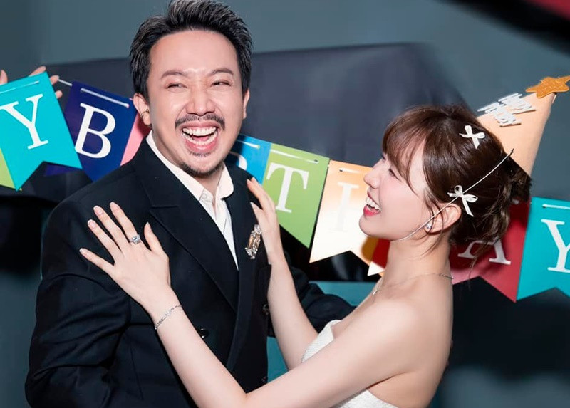 “Tôi sẽ không thể thăng hoa được trong nghệ thuật nếu như gặp một người vợ lúc nào về nhà cũng mè nheo hay gây khó khăn, kiếm chuyện”, Trấn Thành trải lòng. Ảnh: FBNV.