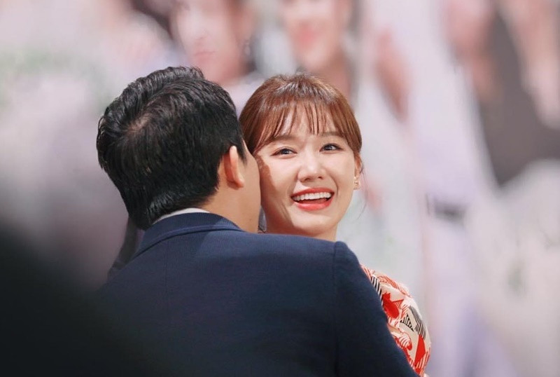 Cặp đôi không áp lực chuyện con cái dù kết hôn được 8 năm. Ảnh: FBNV.