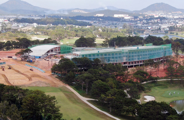 Lâm Đồng yêu cầu tháo dỡ công trình trái phép dự án Đồi Cù Đà Lạt Lam Dong yeu cau thao do cong trinh trai phep du an Doi Cu Da Lat