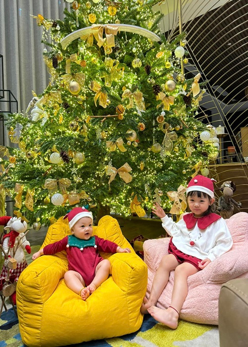 Con gái cặp đôi năm nay 4 tuổi, cậu con trai chào đời vào tháng 5/2023.