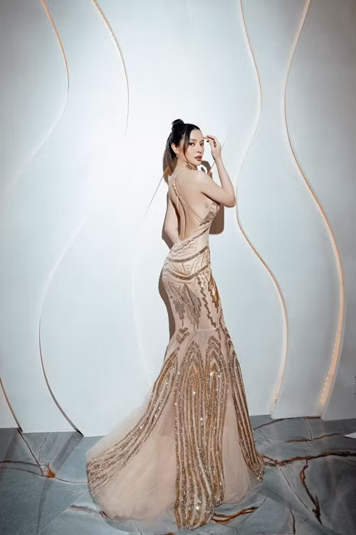 Số đo vòng 3 của nữ diễn viên sinh năm 1988 lên đến 95 cm.