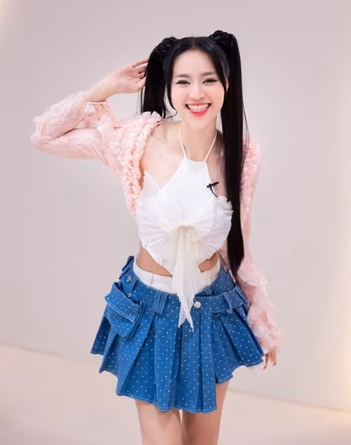 Sau khi rời Chị đẹp đạp gió rẽ sóng, Lan Ngọc sẽ thực hiện dự định học tập. “Ngọc không chắc là mình sẽ học được gì sẽ giỏi thế nào, nâng cao bản thân ra sao nhưng đó là nguyện vọng mong muốn cho nghề nghiệp mà Ngọc theo đuổi. Điều này nhẹ nhàng thôi ạ, không đặt nặng quá nhiều tại bản thân Ngọc cũng còn nhiều thiếu sót nên Ngọc sẽ cố gắng mỗi ngày”, Lan Ngọc bày tỏ thêm.