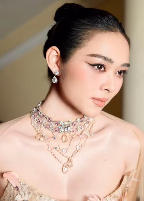 Diệp Bảo Ngọc lần đầu giành giải Mai Vàng sau 13 năm hoạt động nghệ thuật. Ảnh: Dân Việt.