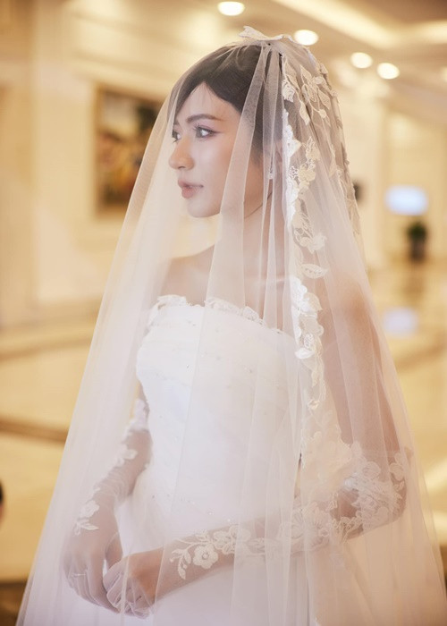 Ngọc Huyền lên xe hoa ở tuổi 25. Cô chia sẻ, đây là thời điểm phù hợp khi cả hai thực sự yêu thương và đủ thấu hiểu. Ảnh: Lê Chí Linh.