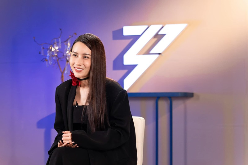 Giai đoạn 2005 - 2009, Lưu Hương Giang được biết tới qua Thu tình yêu, Maria, Giọt sương và chiếc lá, Tình yêu muôn màu. Khi kỷ nguyên hoàng kim của rock đi qua, cô chuyển hướng sang pop/ballad và R&amp;B. Ảnh: FBNV.