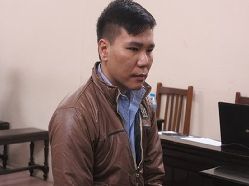 Ngày 7/3/2019, HĐXX TAND TP Hà Nội tuyên án đối với Châu Việt Cường phạm tội Giết người, bị tuyên phạt 13 năm tù. Tháng 8/2019, xét thấy gia đình bị cáo đã khắc phục hậu quả, đại diện bị hại có đơn xin giảm án nên tòa phúc thẩm tuyên Châu Việt Cường còn 11 năm tù. Ảnh: An Ninh Thủ Đô.