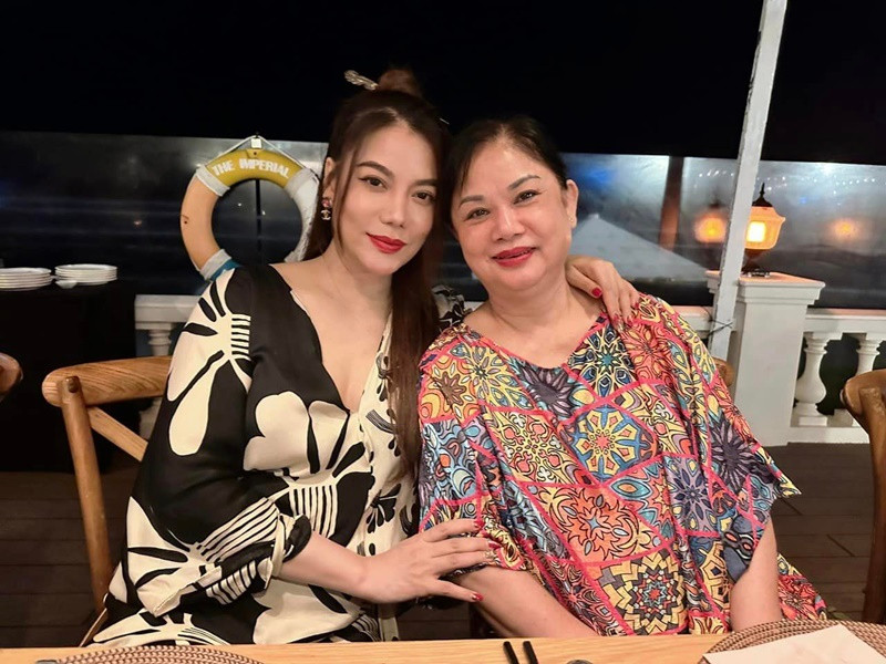 Bà Minh Phương - mẹ ruột của Trương Ngọc Ánh sinh năm 1958, từng là hoa khôi Hà thành.