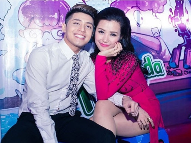 Noo Phước Thịnh cho biết anh từng là fan của Đông Nhi. Khi lần đầu gặp Đông Nhi, anh đã đến xin chữ ký của nữ đồng nghiệp. Ảnh: Gia Đình Việt Nam.