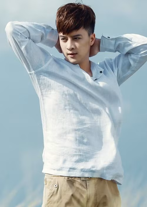 Trong cuộc phỏng vấn với Vietnamnet năm 2018, nam ca sĩ trải lòng về một cuộc tình 6 năm khiến anh “chết đi sống lại” hậu chia tay.