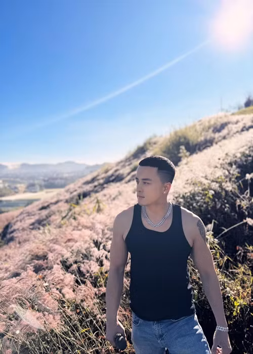 Vào tháng 1/2023, ca sĩ Cao Thái Sơn chia sẻ trên truyền thông, anh thất bại trong chuyện tình cảm.