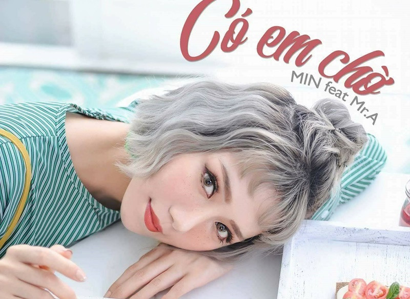 Năm 2013, cô ra mắt MV Tìm. Phải đến năm 2017, tên tuổi của Min mới thực sự vụt sáng nhờ 2 MV Có em chờ, Ghen.