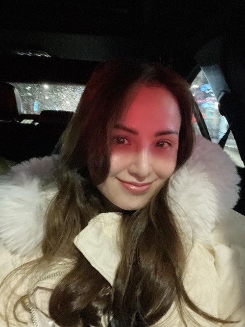 Diễm Hương đón Tết dương lịch 2024 ở Canada. Cô định cư từ tháng 10/2023.