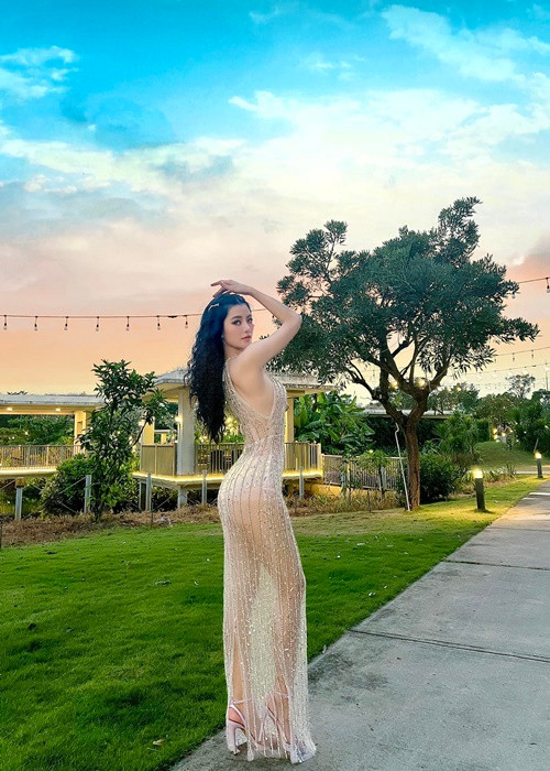 Để giữ vóc dáng thon gọn, Hoàng Thị Nhung áp dụng chế độ ăn đủ chất, hạn chế đồ ngọt và ăn vặt. Ảnh: FBNV.