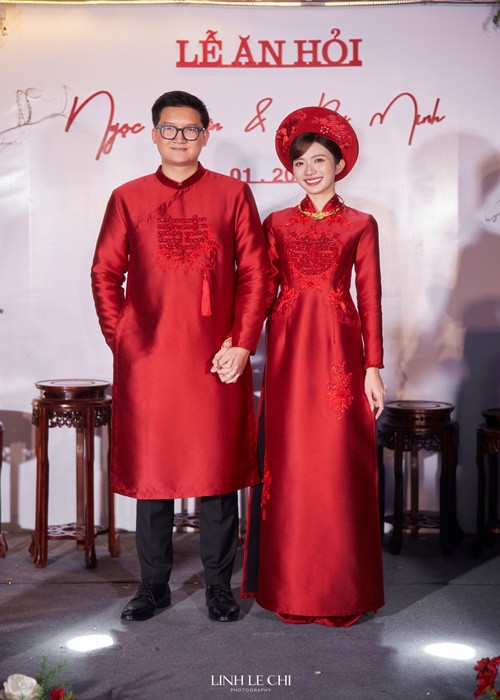 Theo Dân Việt, Duy Minh là con trai của nghệ sĩ Phạm Quỳnh Trang, cháu ngoại của cố NSND Quý Dương và cháu gọi NSƯT Chí Trung là bác ruột.