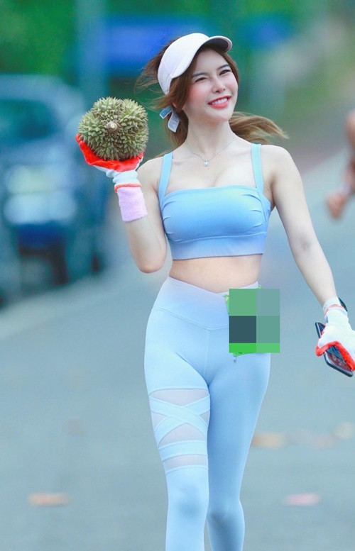 Gần đây, cô nàng thường xuyên tham gia các giải chạy bộ.