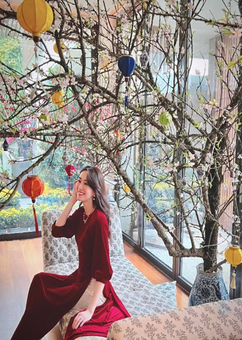 Sau khi kết hôn, Thu Thảo sống ở biệt thự tại Quận 1 (TP HCM) cùng doanh nhân Trung Tín. Ảnh: FBNV.