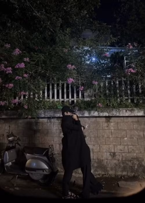 Tiến Phát chia sẻ trên Znews, Quỳnh Lương có đủ mọi tính cách, như vui vẻ, trẻ con, thấu hiểu, nhây, đôi lúc lười biếng, lúc lại rất chăm chỉ, lúc nghe lời, lúc nhõng nhẽo. Điều này khiến anh cảm thấy luôn vui vẻ khi ở bên cô. Ảnh chụp màn hình.