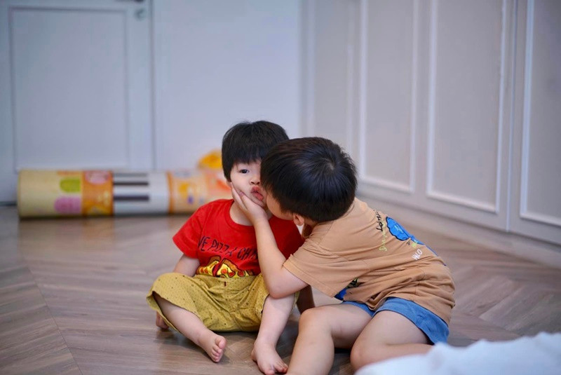 Bé Tuấn Kha - con trai thứ hai của Lê Khánh chào đời vào tháng 12/2021.