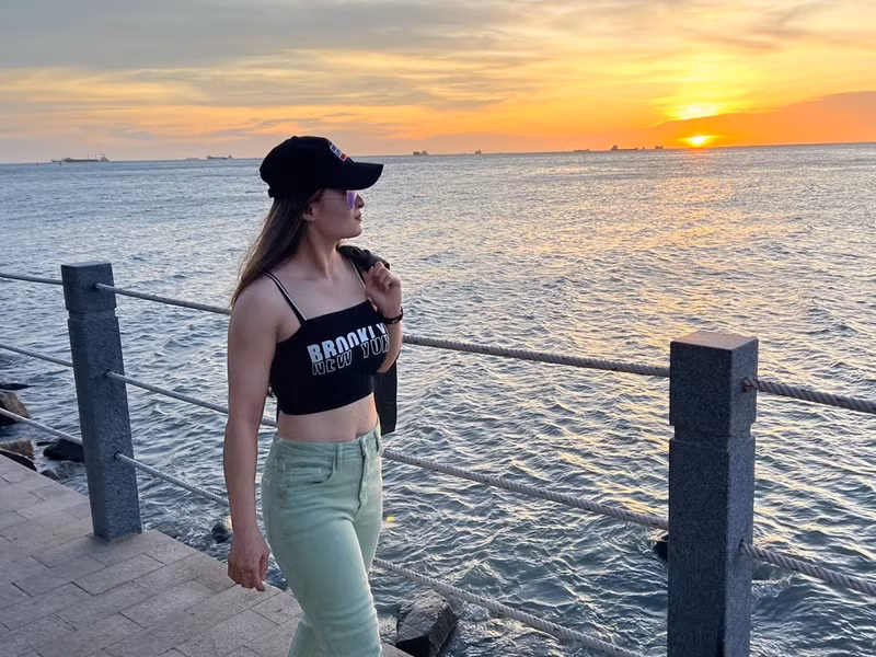 Thanh Hoa ăn vận khá đơn giản ngoài đời.